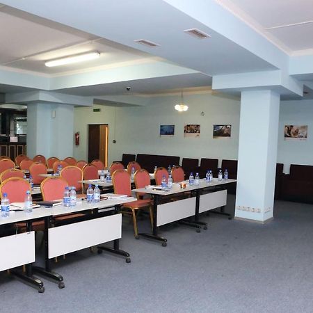 Экипаж Hotell Alma-Ata Exteriör bild