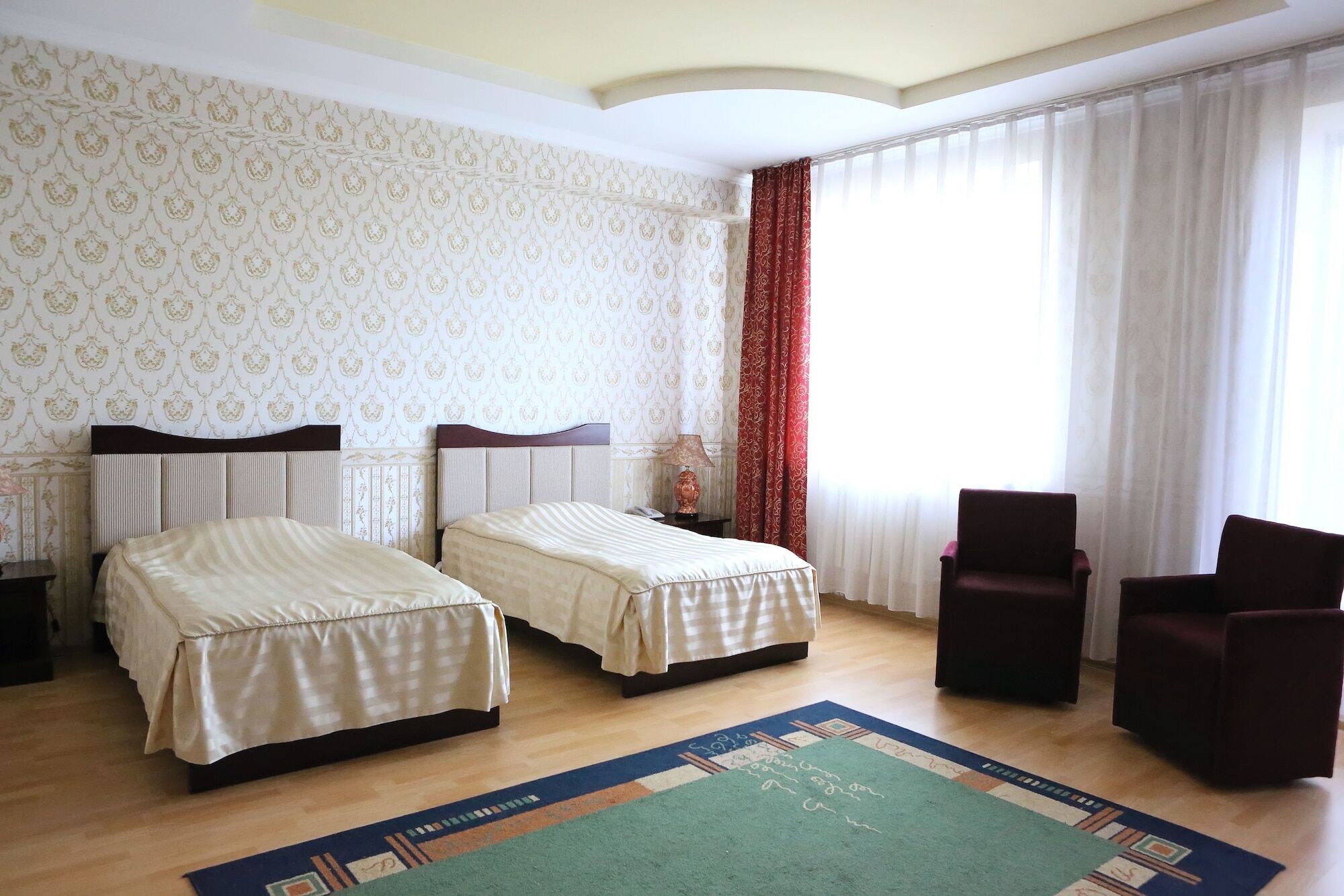 Экипаж Hotell Alma-Ata Exteriör bild